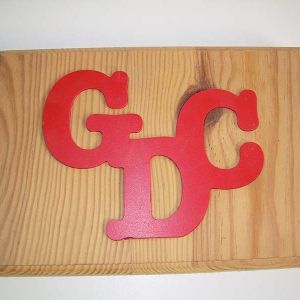 Trabajos de grabado, diseño y corte